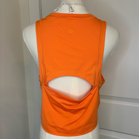 Lululemon Open Back Cropped Training Tank Top - Picture 2 of 4